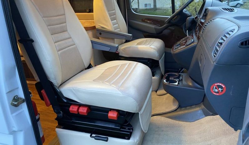 
								2006 Gulf Stream Vista Cruiser MB Edition full									