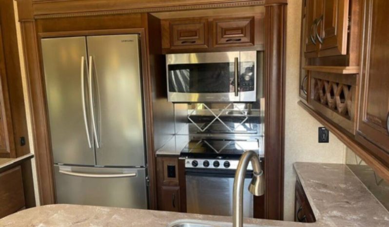 
								2015 Jayco Pinnacle 36RSQS Motorhome full									