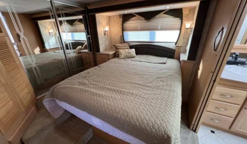 
								2005 National Tropical 370LX full									