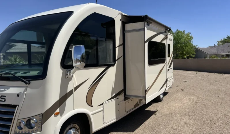 
								2018 Thor Motor Coach Axis 24.1 full									