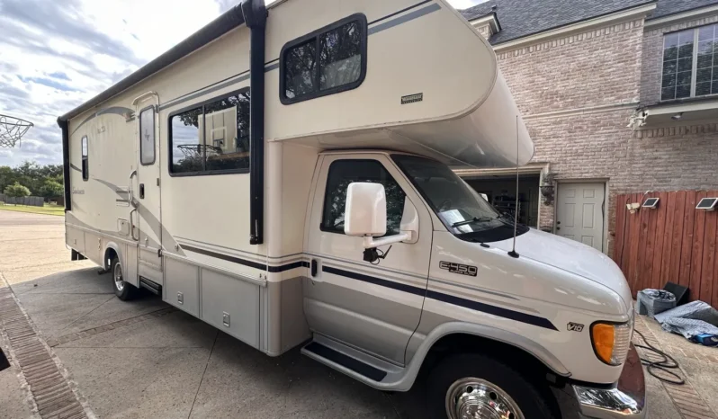 
								2002 Winnebago Itasca Sundancer Motorhome full									