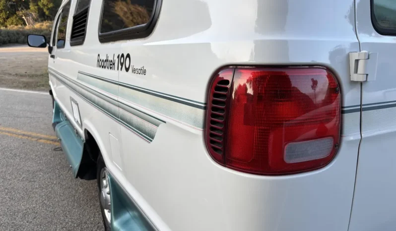 
								1996 Dodge Ram Van B3500 Roadtrek 190 Versatile full									