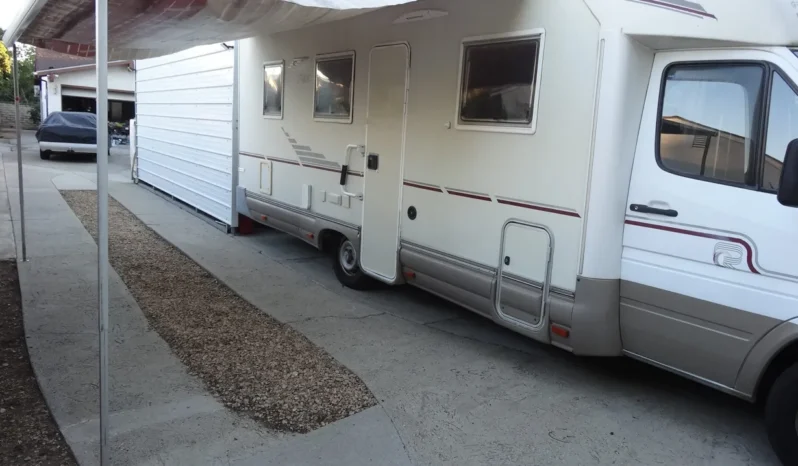 
								1997 Mercedes-Benz Sprinter Rimor Sailer 748 full									
