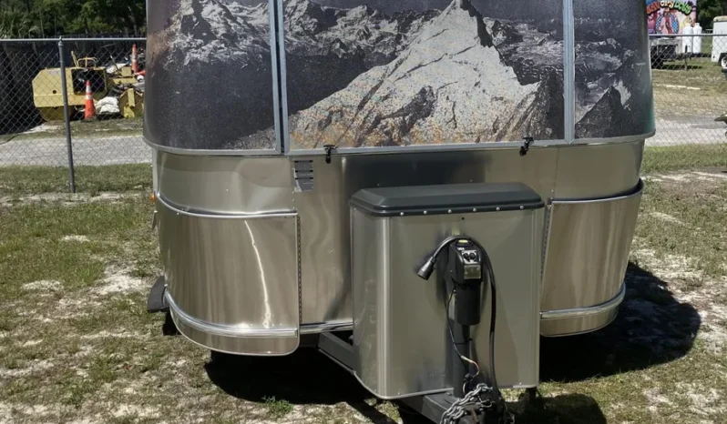
								2010 Airstream Victorinox Travel Trailer full									