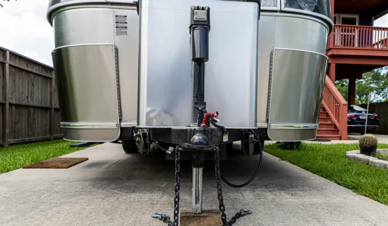 
								2010 Airstream 19CNB Victorinox Edition full									