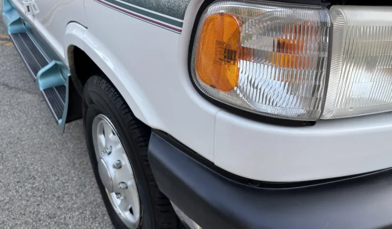 
								1996 Dodge Ram Van B3500 Roadtrek 190 Versatile full									