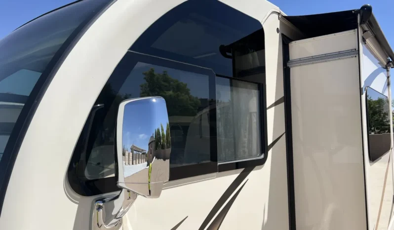 
								2018 Thor Motor Coach Axis 24.1 full									