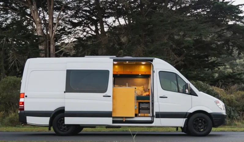 
								2008 Dodge Sprinter 2500 Camper Conversion full									