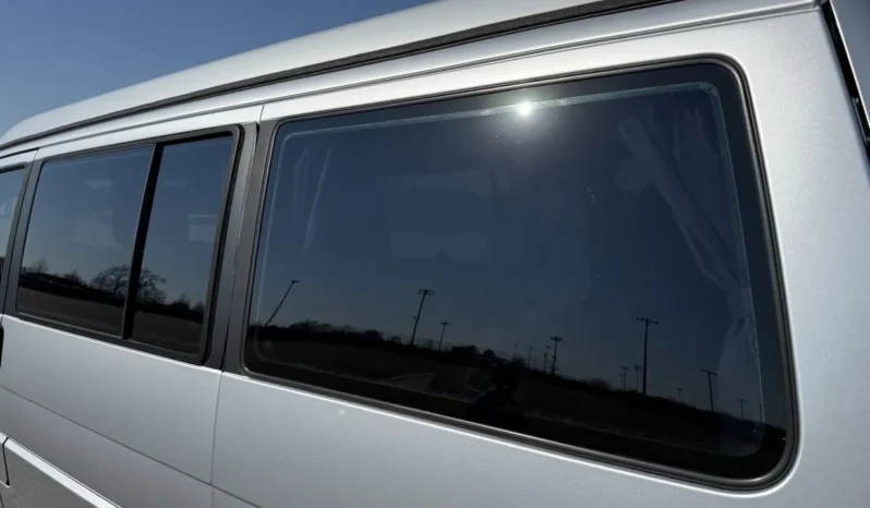 
								2003 Volkswagen EuroVan MV Weekender full									