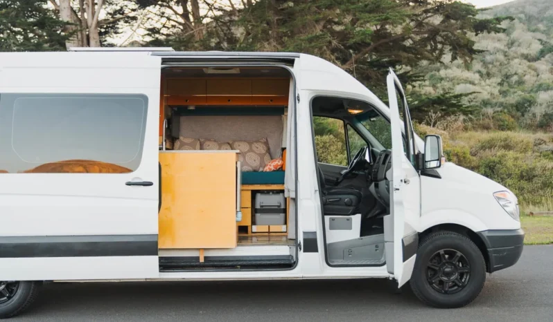 
								2008 Dodge Sprinter 2500 Camper Conversion full									