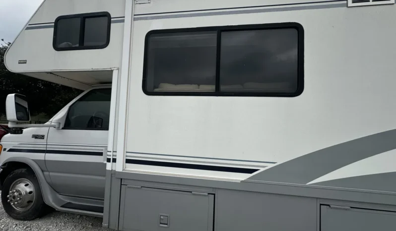 
								2002 Winnebago Itasca Sundancer Motorhome full									