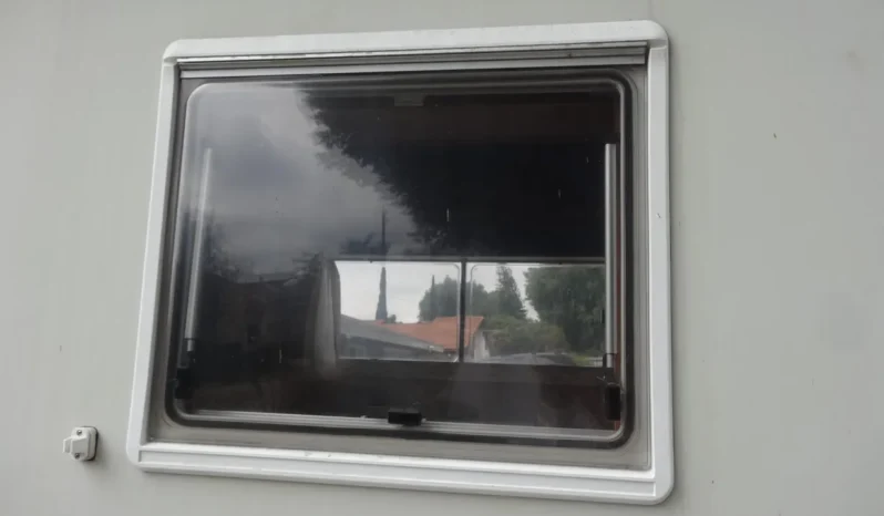 
								1997 Mercedes-Benz Sprinter Rimor Sailer 748 full									