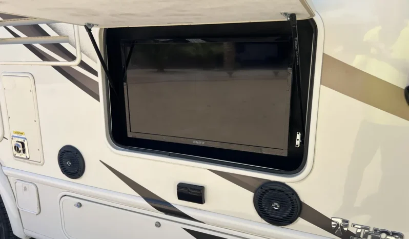 
								2018 Thor Motor Coach Axis 24.1 full									