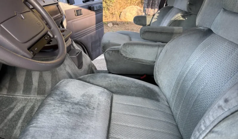 
								1996 Dodge Ram Van B3500 Roadtrek 190 Versatile full									