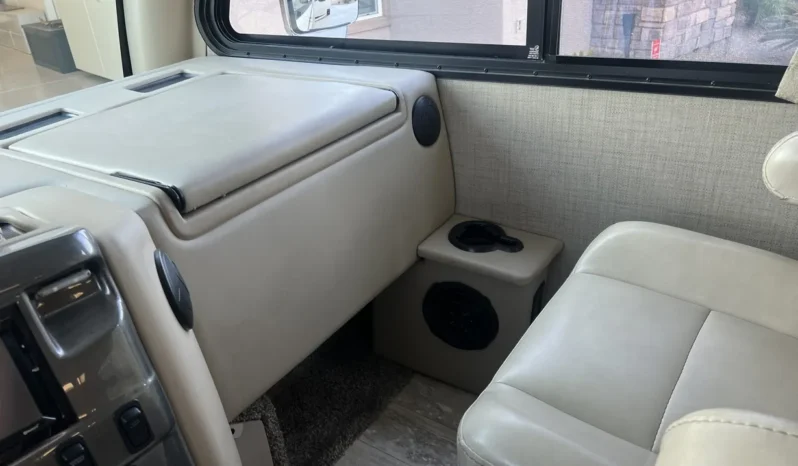 
								2018 Thor Motor Coach Axis 24.1 full									