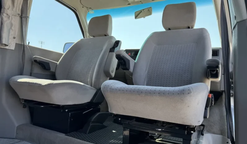 
								2003 Volkswagen EuroVan MV Weekender full									