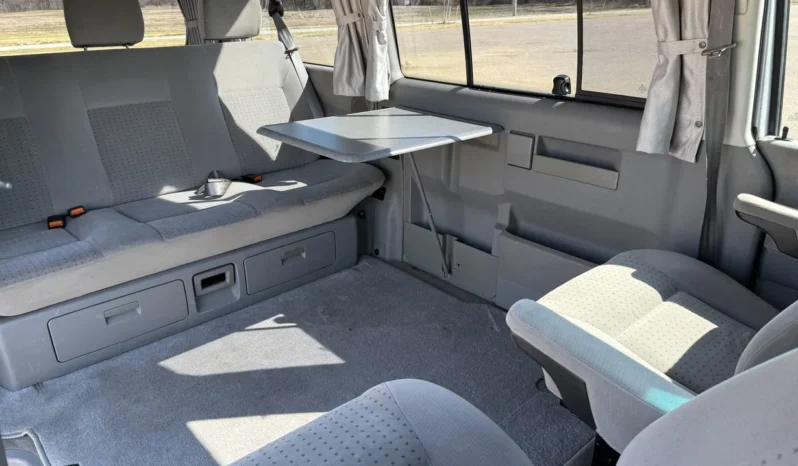 
								2003 Volkswagen EuroVan MV Weekender full									