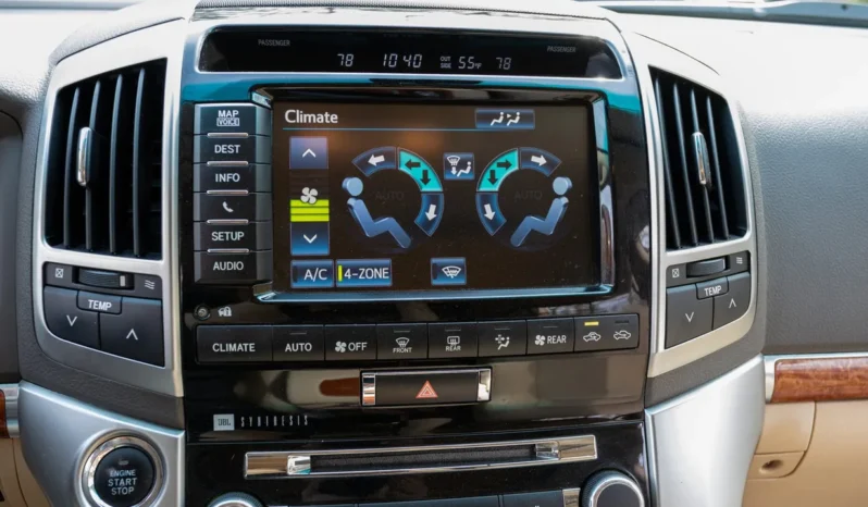 
								2014 Toyota Land Cruiser URJ200 full									