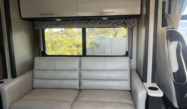 
								2018 Thor Motor Coach Axis 24.1 full									