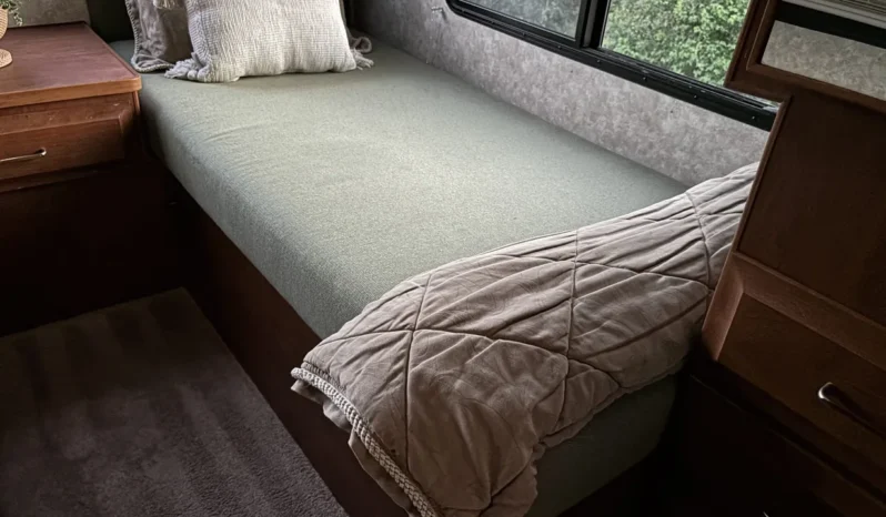 
								2008 Lazy Daze Motorhome full									