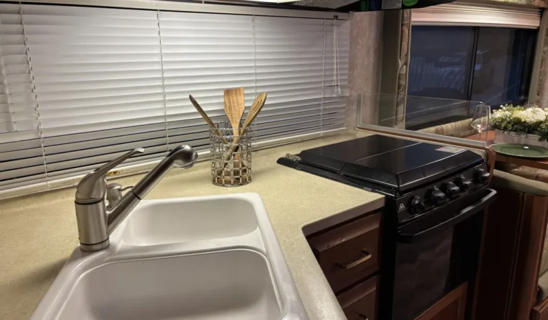 
								2008 Lazy Daze Motorhome full									