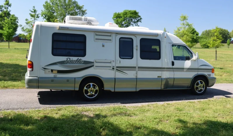 
								2001 Volkswagen EuroVan Winnebago Rialta full									