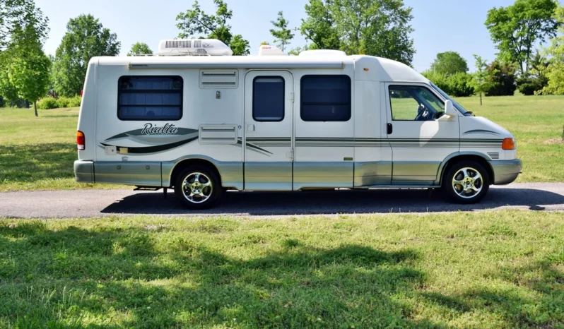 
								2001 Volkswagen EuroVan Winnebago Rialta full									