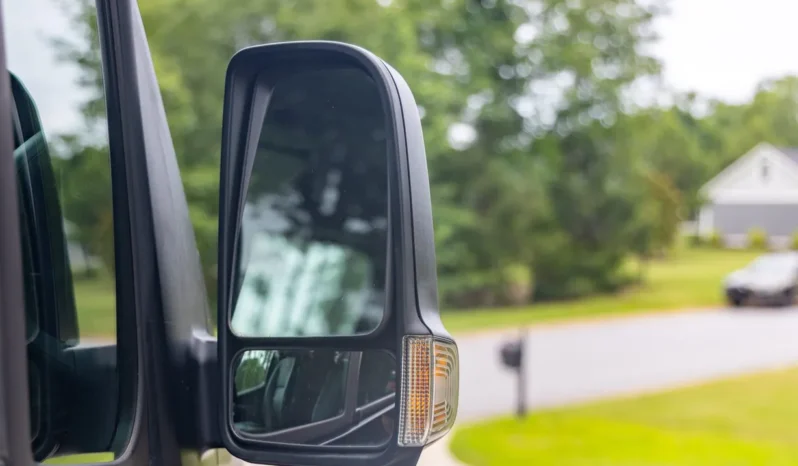 
								2020 Mercedes-Benz Sprinter 2500 full									