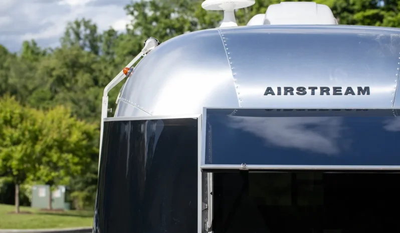 
								2021 Airstream Bambi 16′ Travel Trailer full									