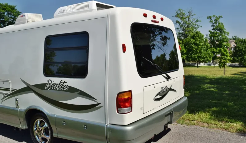 
								2001 Volkswagen EuroVan Winnebago Rialta full									