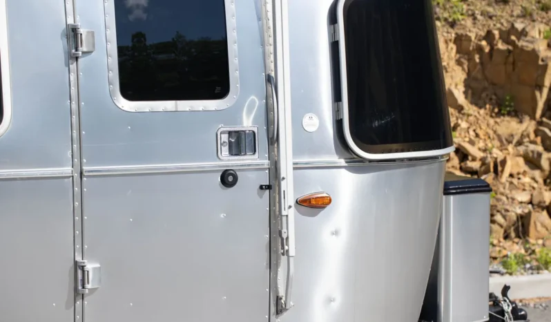 
								2021 Airstream Bambi 16′ Travel Trailer full									