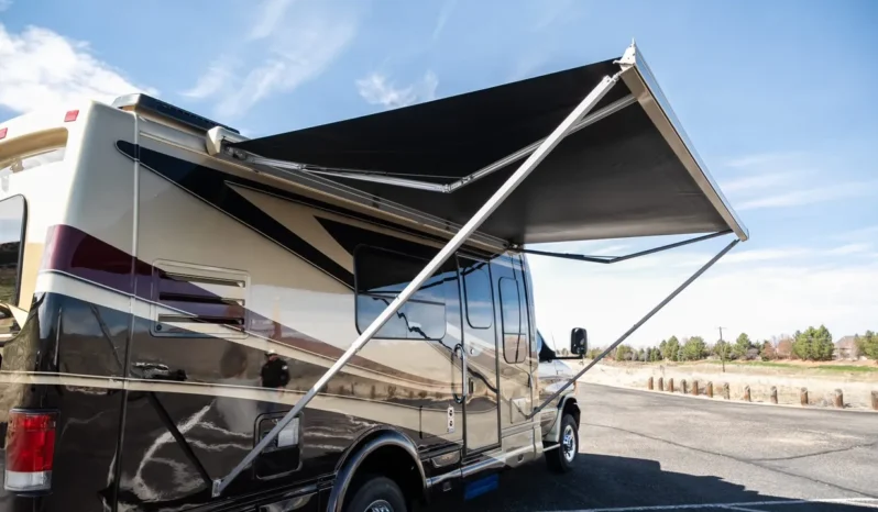 
								2007 Dynamax DynaSport Isata IE35 full									