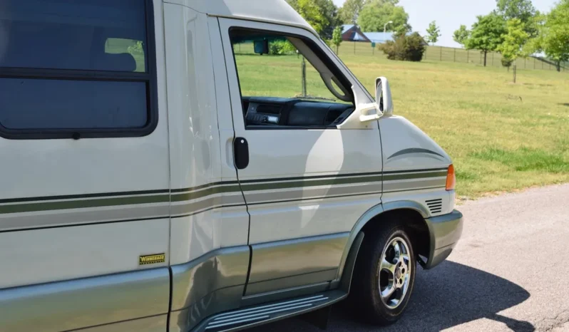 
								2001 Volkswagen EuroVan Winnebago Rialta full									
