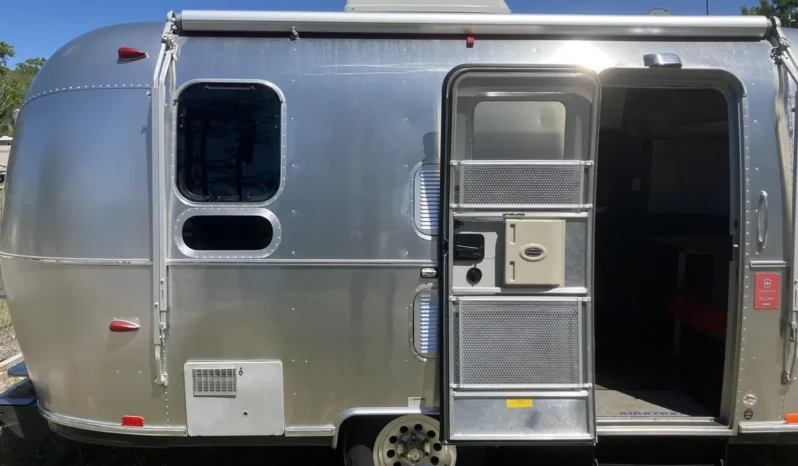 
								2010 Airstream Victorinox Travel Trailer full									
