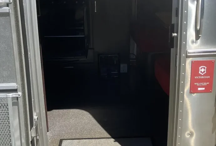 
								2010 Airstream Victorinox Travel Trailer full									