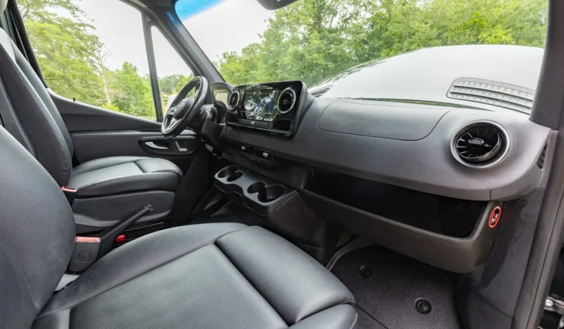 
								2020 Mercedes-Benz Sprinter 2500 full									
