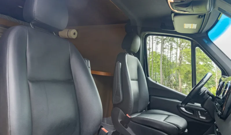 
								2020 Mercedes-Benz Sprinter 2500 full									