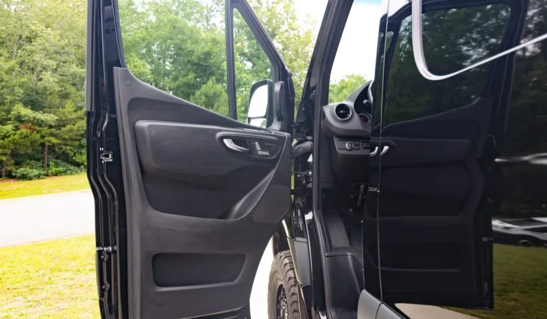 
								2020 Mercedes-Benz Sprinter 2500 full									