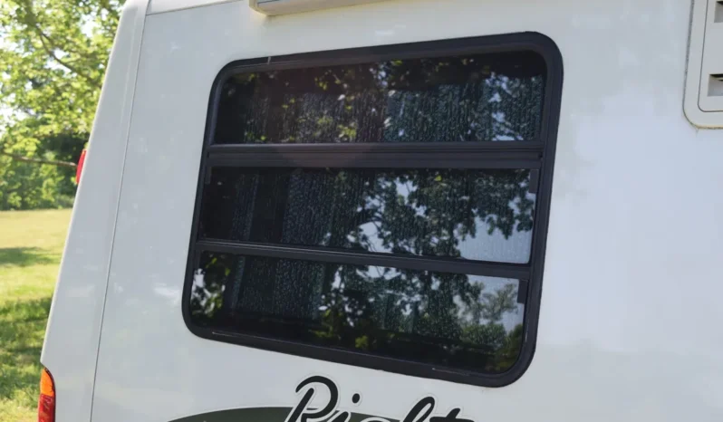 
								2001 Volkswagen EuroVan Winnebago Rialta full									