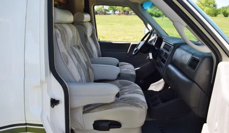 
								2001 Volkswagen EuroVan Winnebago Rialta full									