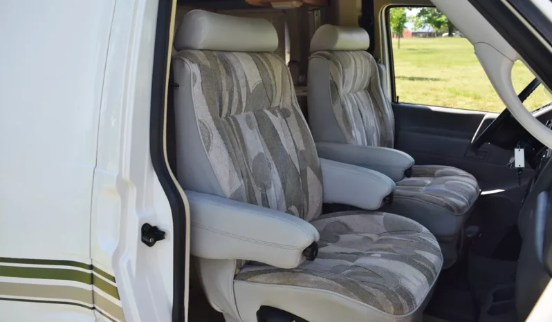 
								2001 Volkswagen EuroVan Winnebago Rialta full									