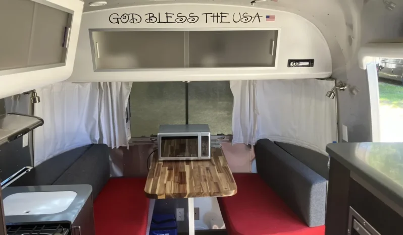 
								2010 Airstream Victorinox Travel Trailer full									