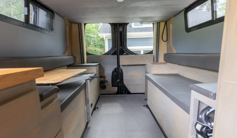 
								2020 Mercedes-Benz Sprinter 2500 full									