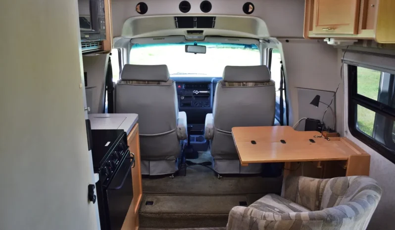 
								2001 Volkswagen EuroVan Winnebago Rialta full									