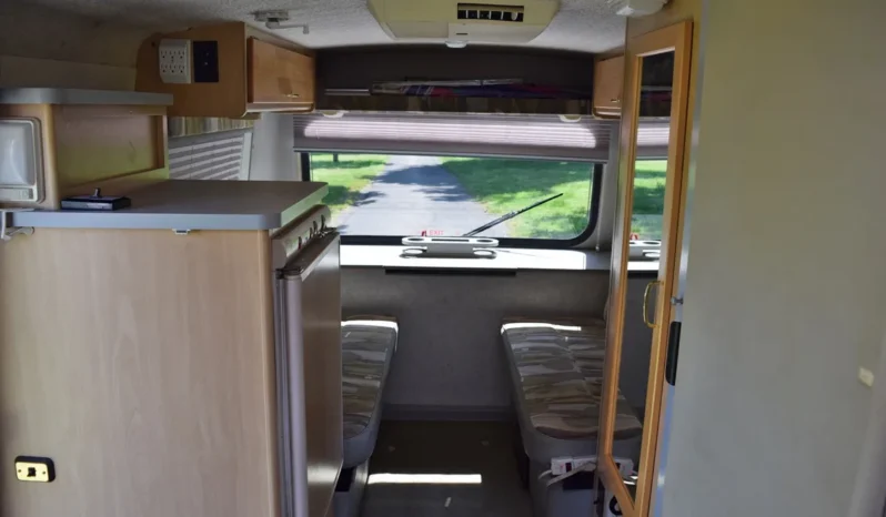
								2001 Volkswagen EuroVan Winnebago Rialta full									