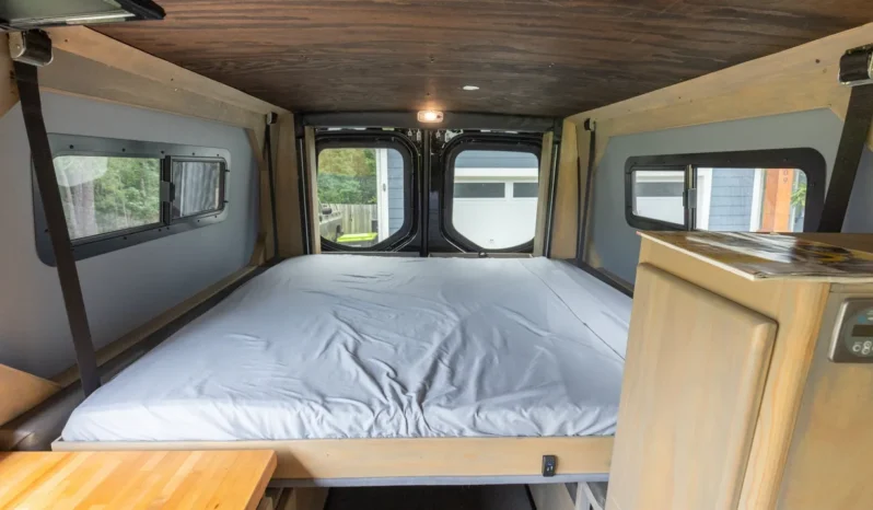 
								2020 Mercedes-Benz Sprinter 2500 full									