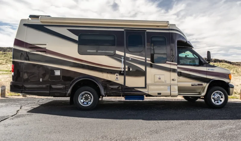 
								2007 Dynamax DynaSport Isata IE35 full									
